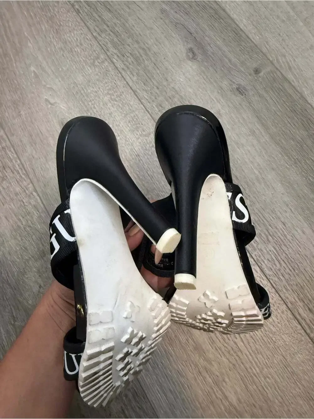 Guess black high